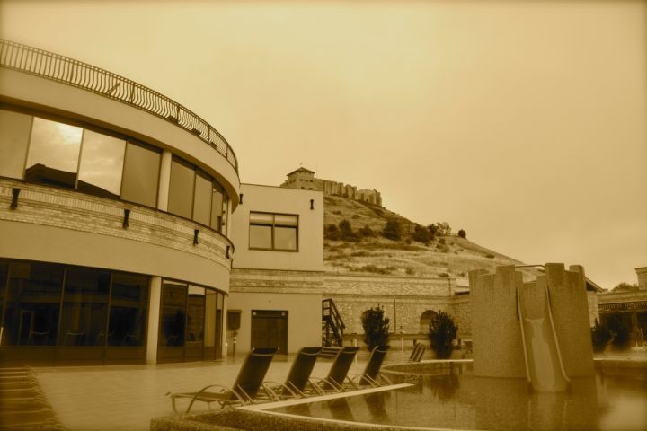 2012 - Hotel Kapitány